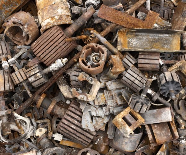 dirty-dumped-objects-arrangement (5)